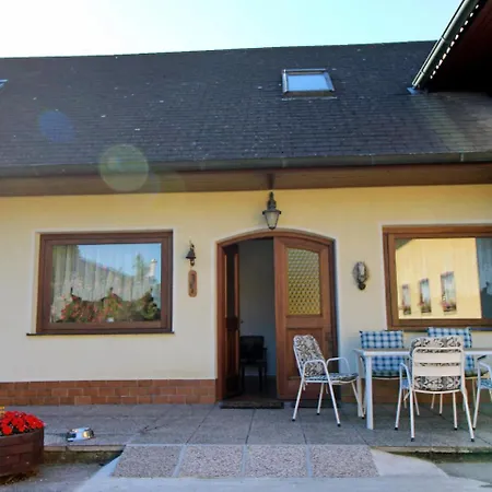 Holiday home Holiday Haus Wagram *